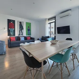 https://stay-u-nique-apartments-casanova.catalonia-hotels.com